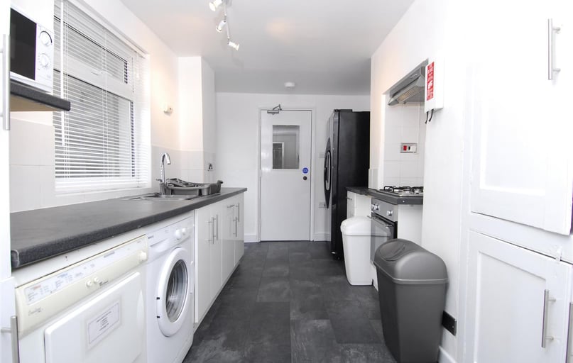 Clifton Place, Greenbank, Plymouth - Image 1